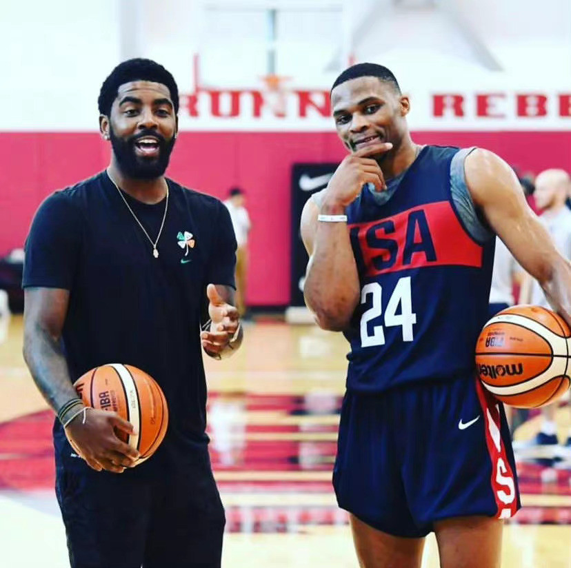 亚历克斯 亚历克斯